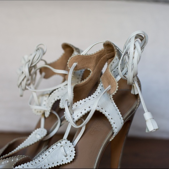 *SOLD* Hermes Brogue Leather Lace Up Heels - Picture 2 of 7